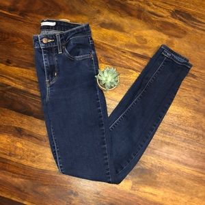 721 LEVI’S high rise skinny size 24